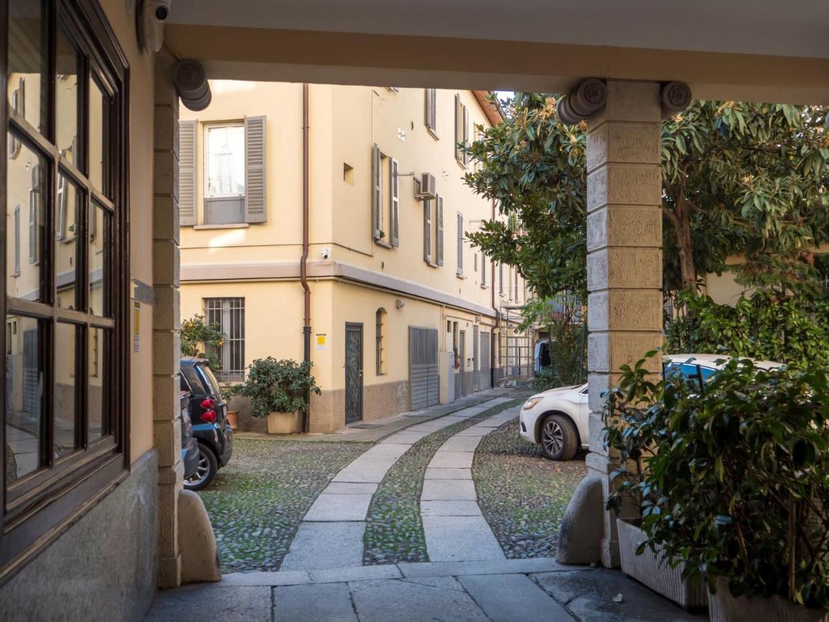 The Best Rent - Studio Nearby Sant'Agostino Metro Milaan Buitenkant foto