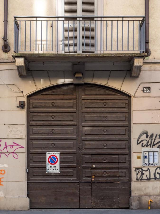 The Best Rent - Studio Nearby Sant'Agostino Metro Milaan Buitenkant foto